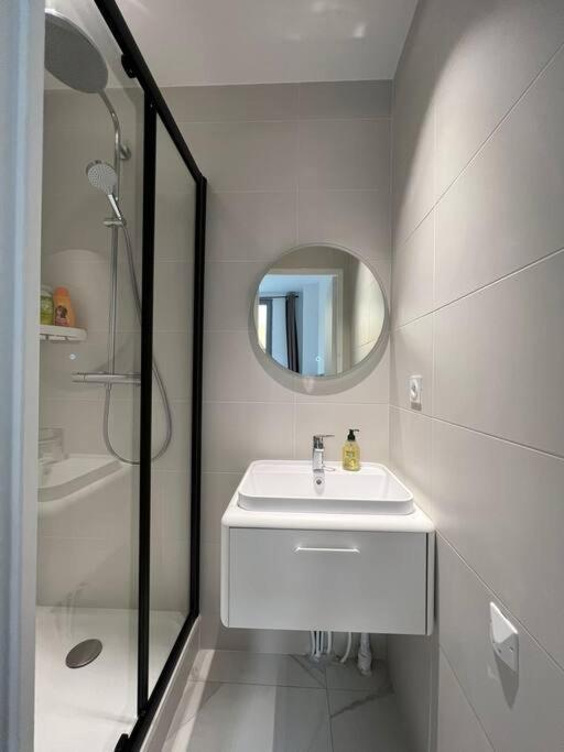 Cosy Flat For 6 People #2 Lejlighed Asnières Eksteriør billede
