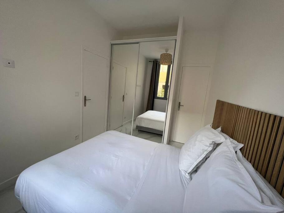 Cosy Flat For 6 People #2 Lejlighed Asnières Eksteriør billede